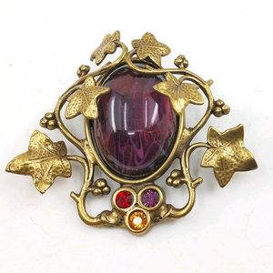 LaContessa Vintage Brooch